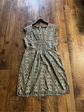Mata Traders Olive & Cream Geometric Midi Dress